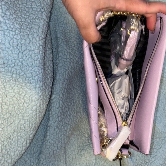 Gorgeous Victoria Secret Lavender purse NWT - Picture 3 of 4